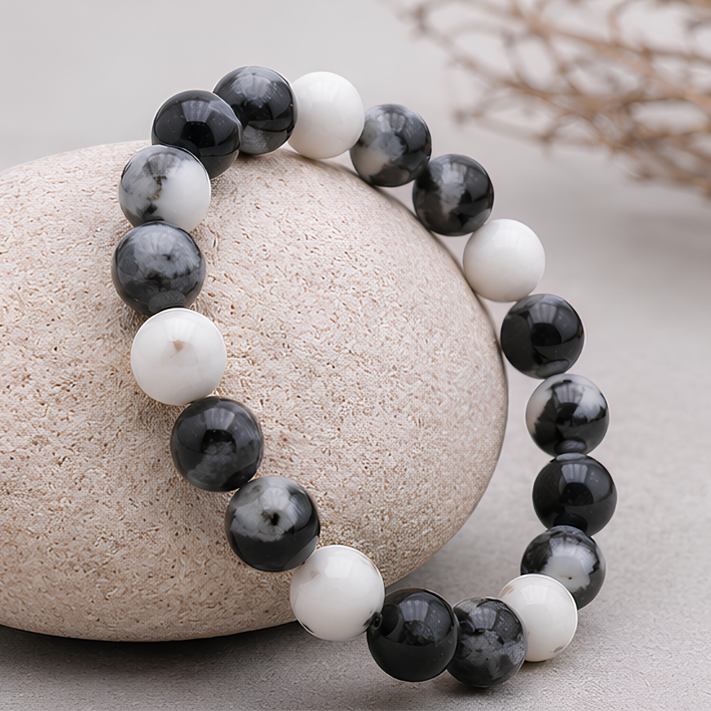 Bracelet en jaspe zèbre naturelle, perles 8 mm, vue rapprochée