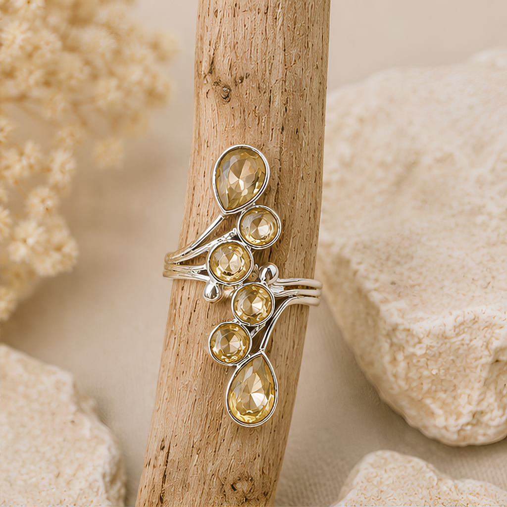Bague pierre Citrine naturelle facettée sur monture en argent 925
