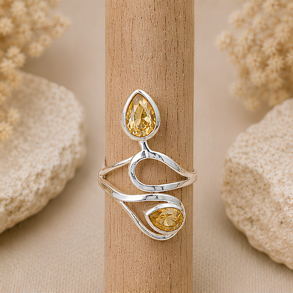 Bague réglable en argent 925 et Citrine facettée de Madagascar