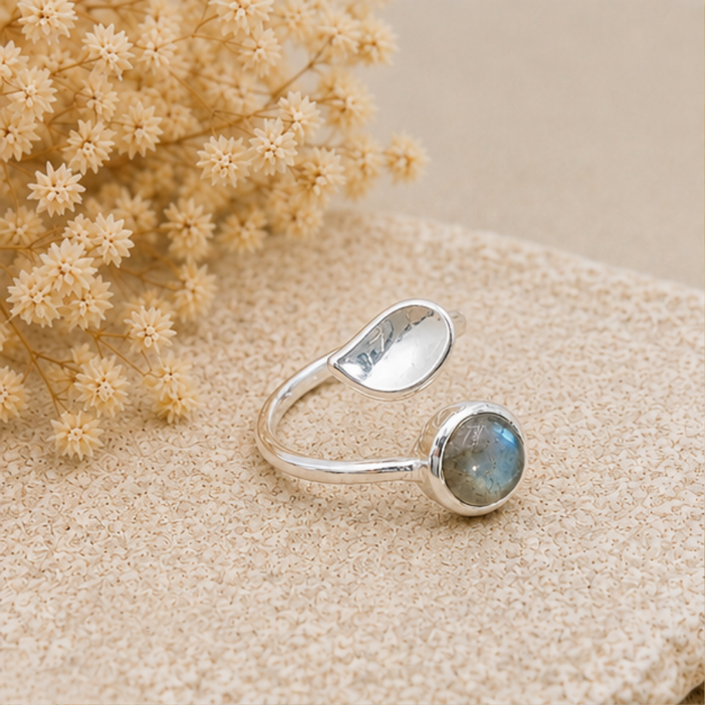 Bague réglable en argent 925 et Labradorite naturelle de Madagascar modèle 03