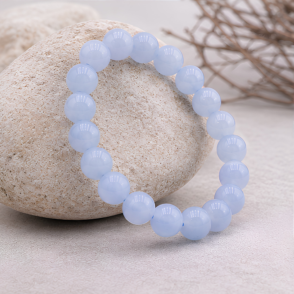 Bracelet en aigue-marine naturelle, perles 10 mm, vue rapprochée