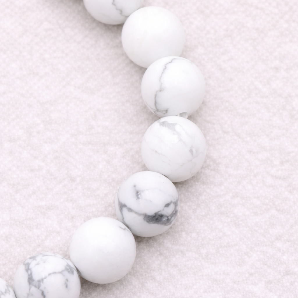 Bracelet perle en Howlite blanche, qualité A, pierre de calme et de sagesse.