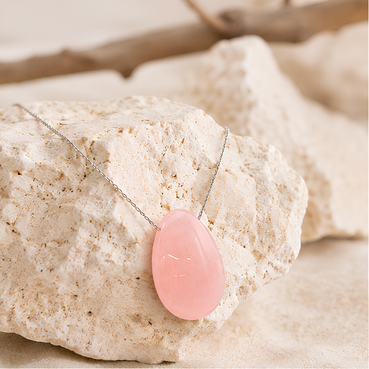 Pendentif en quartz rose naturel de 2 à 3 cm, autre vue